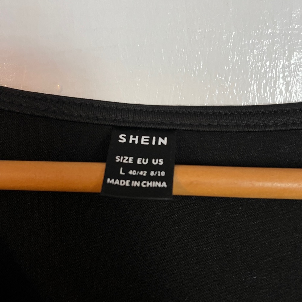 Blouse on SALE‼️ - Picture 2 of 3